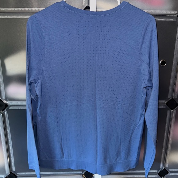 Athleta In Motion Seamless Long Sleeve Top in Blue Women’s L - Picture 9 of 14